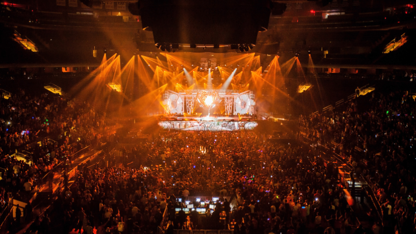 Réveillon no litoral de São Paulo terá milhões de turistas, shows e esquema especial; veja as novidades